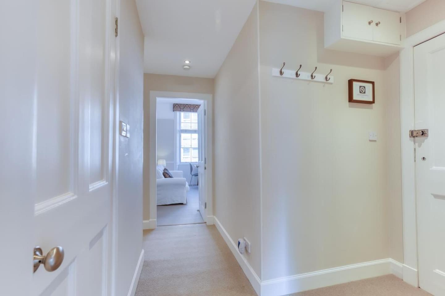 West Port - 2Br In The Heart Of The Old Town Just Off The Grassmarket Edinburgh Bagian luar foto