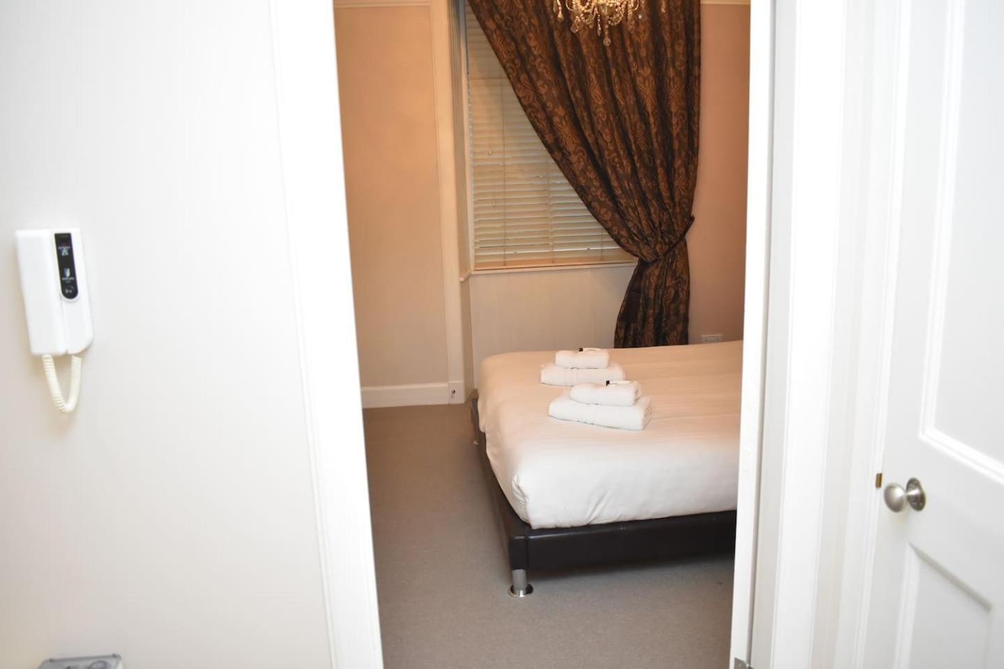 West Port - 2Br In The Heart Of The Old Town Just Off The Grassmarket Edinburgh Bagian luar foto