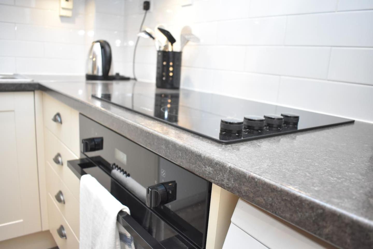 West Port - 2Br In The Heart Of The Old Town Just Off The Grassmarket Edinburgh Bagian luar foto
