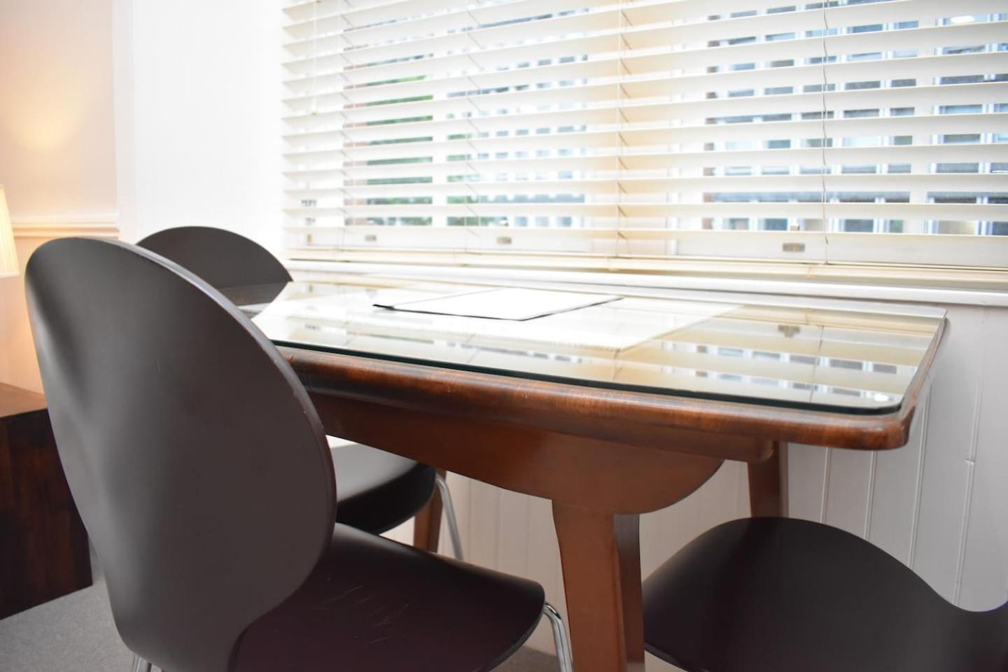 West Port - 2Br In The Heart Of The Old Town Just Off The Grassmarket Edinburgh Bagian luar foto