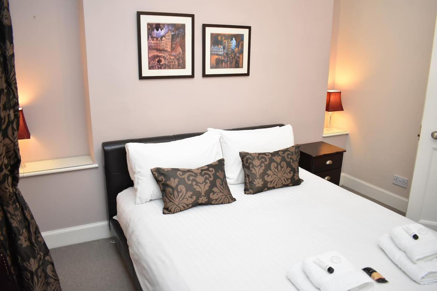 West Port - 2Br In The Heart Of The Old Town Just Off The Grassmarket Edinburgh Bagian luar foto