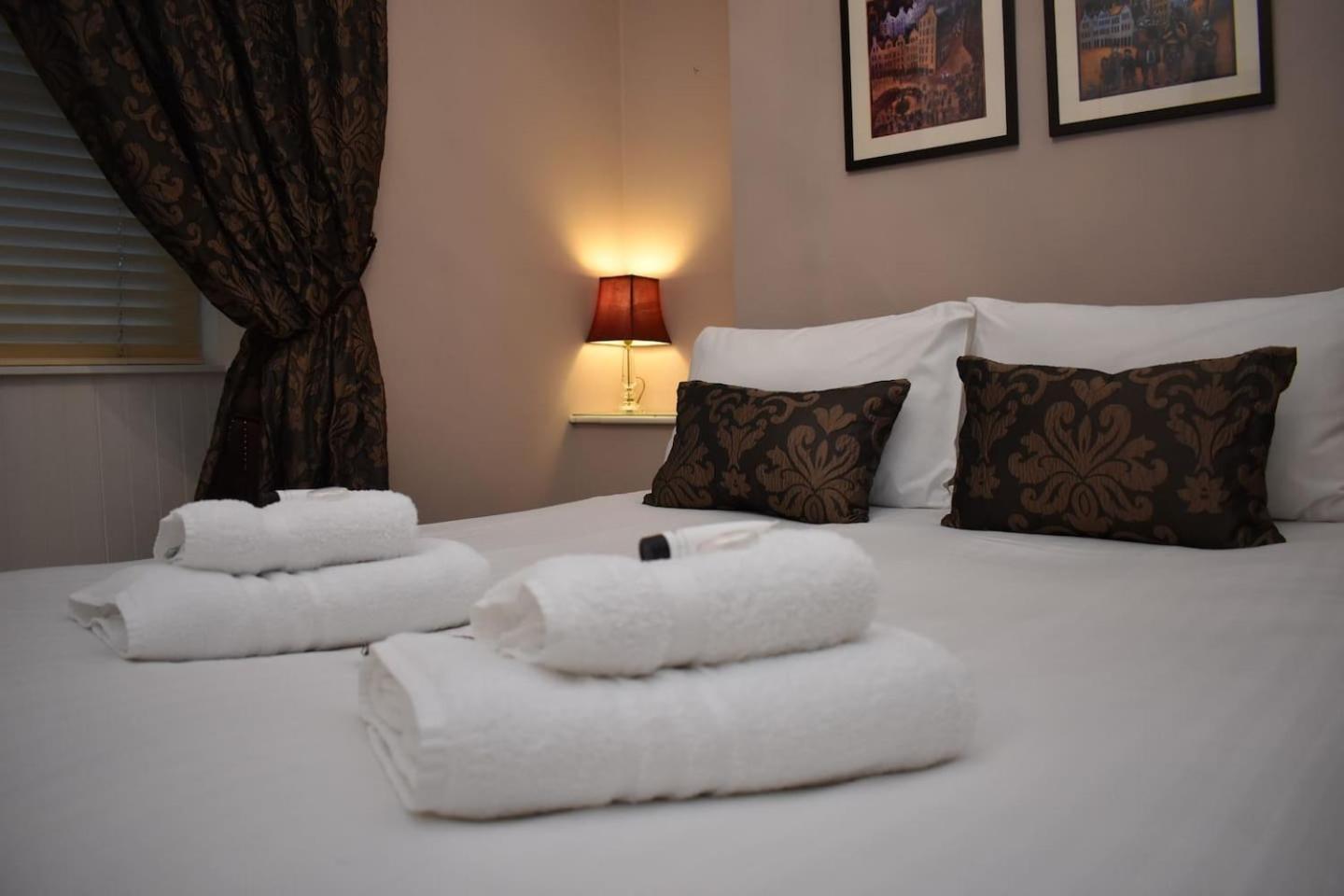 West Port - 2Br In The Heart Of The Old Town Just Off The Grassmarket Edinburgh Bagian luar foto