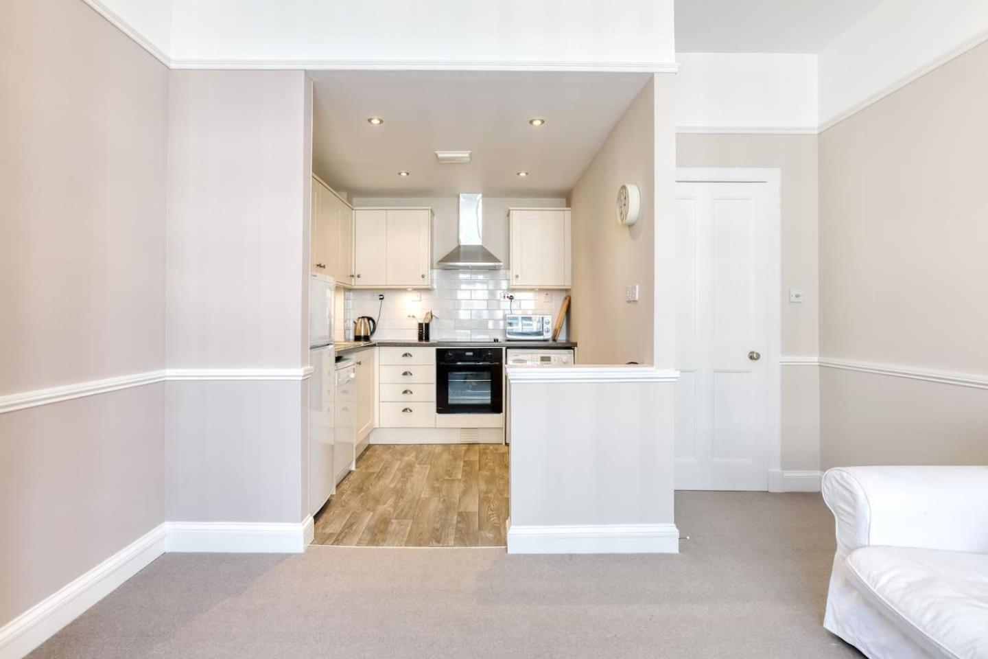 West Port - 2Br In The Heart Of The Old Town Just Off The Grassmarket Edinburgh Bagian luar foto